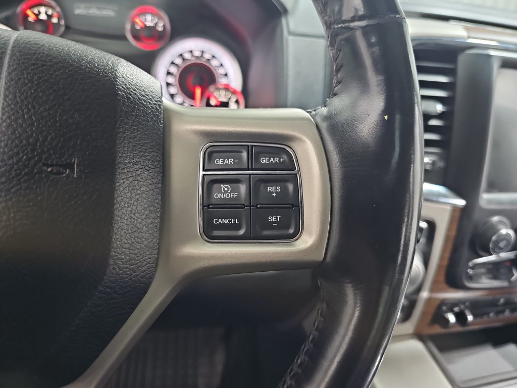 Used 2017 RAM 1500 Laramie w/ Convenience Group AWD/4WD image 17