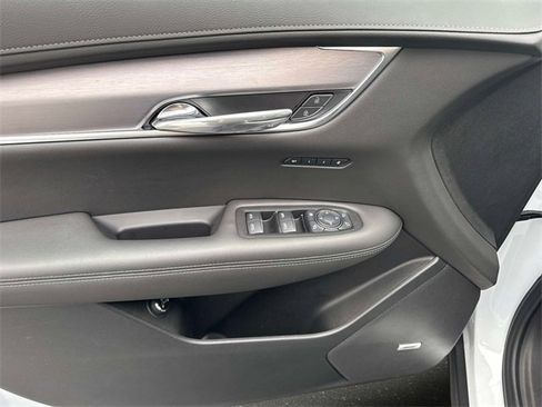 New 2025 Cadillac XT6 Luxury w/ LPO, Floor Liner Package image 16
