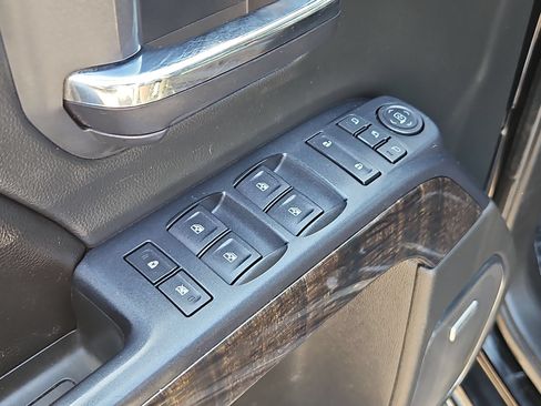 Used 2016 GMC Sierra 2500 Denali w/ Duramax Plus Package AWD/4WD image 12