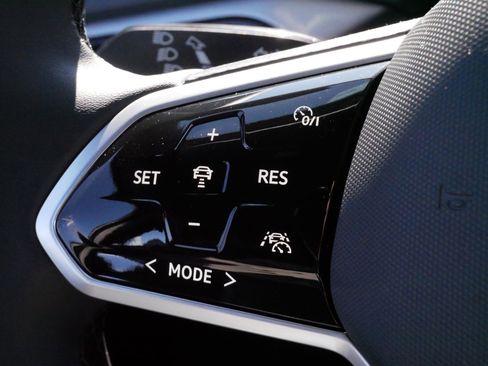 Used 2023 Volkswagen ID.4 Pro S image 25