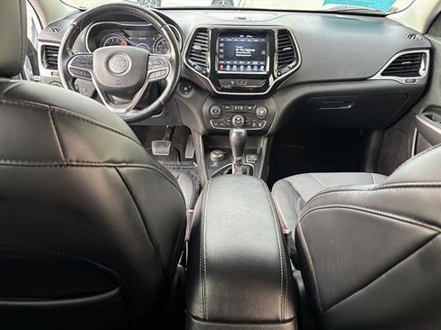 Used 2019 Jeep Cherokee Limited AWD/4WD image 23