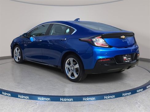 Used 2018 Chevrolet Volt LT w/ Comfort Package image 8