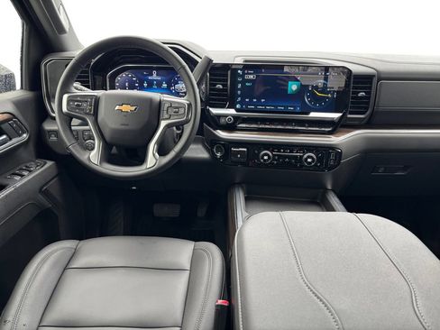 Used 2025 Chevrolet Silverado 2500 LT w/ Safety Package image 17