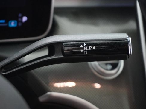 Used 2025 Mercedes-Benz C 300 Sedan image 23