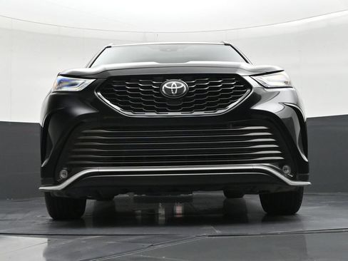 Used 2023 Toyota Highlander XSE FWD image 28