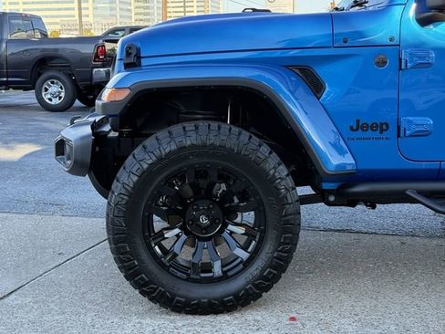 New 2025 Jeep Gladiator Sport image 9