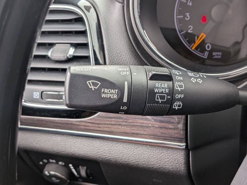 Used 2021 Jeep Grand Cherokee Overland AWD/4WD image 22