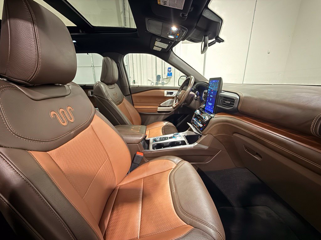 Used 2023 Ford Explorer King Ranch w/ Technology Package AWD/4WD image 33