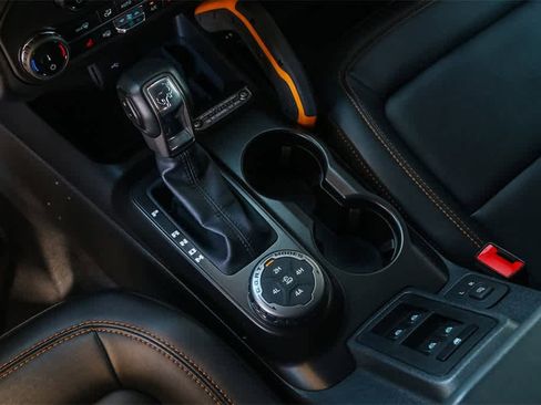 Used 2022 Ford Bronco Badlands w/ Sasquatch Package image 23