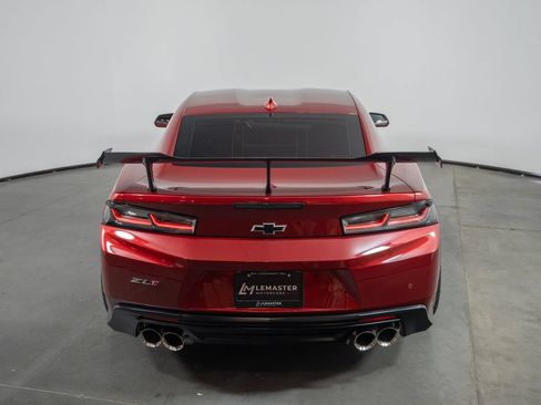 Used 2018 Chevrolet Camaro ZL1 RWD image 7