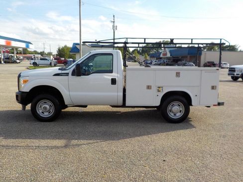 Used 2013 Ford F250 XL AWD/4WD image 2