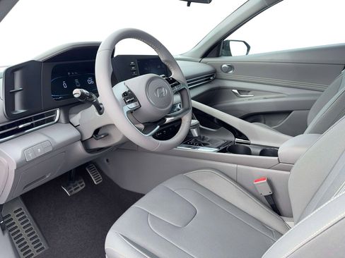 New 2026 Hyundai Elantra SEL Sport FWD image 14
