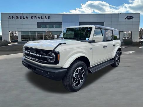 Used 2026 Ford Bronco Outer Banks AWD/4WD image 3