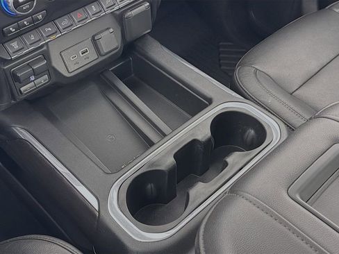 Used 2020 Chevrolet Silverado 2500 LTZ w/ LTZ Premium Package image 18