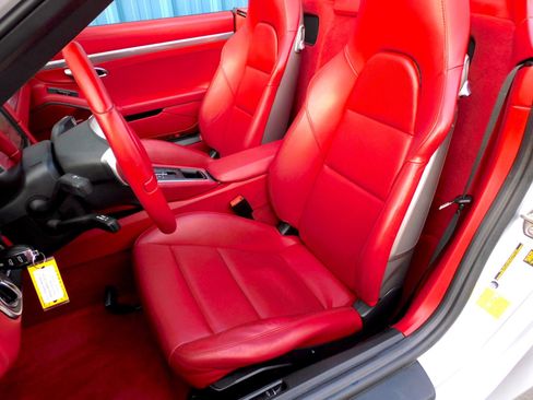 Used 2015 Porsche Boxster S image 30