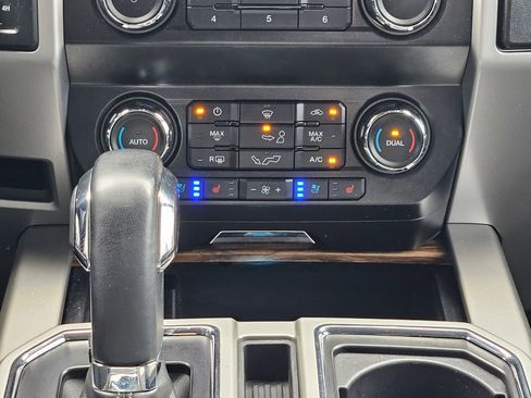Used 2019 Ford F150 Lariat AWD/4WD image 13