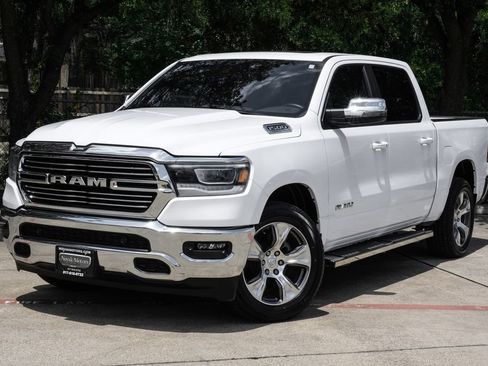 Used 2023 RAM 1500 Laramie AWD/4WD image 12