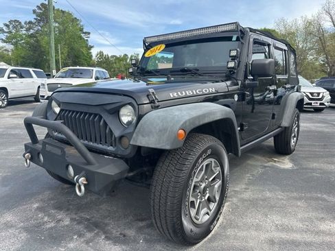 Used 2014 Jeep Wrangler Unlimited Rubicon w/ Connectivity Group image 3