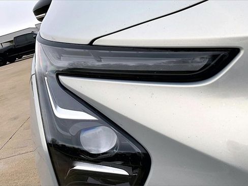 Used 2023 Chevrolet Bolt LT w/ Infotainment Package image 28