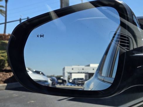 Used 2023 Chevrolet TrailBlazer LT w/ Convenience Package image 23