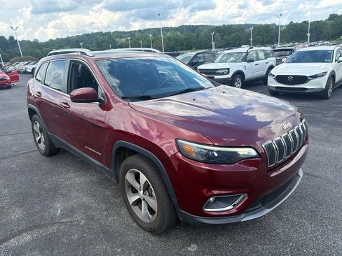 Used 2020 Jeep Cherokee Limited w/ Luxury Group AWD/4WD image 4
