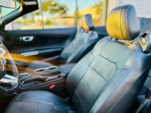 Used 2019 Ford Mustang GT Premium RWD image 19