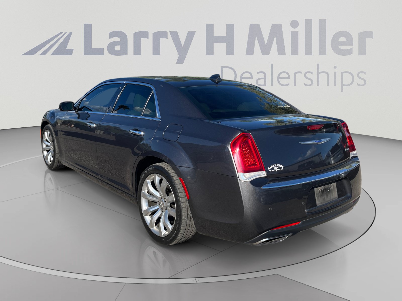 Used 2019 Chrysler 300 Limited w/ Safetytec Plus Group RWD image 3