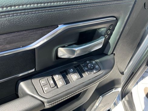New 2026 RAM 2500 Laramie AWD/4WD image 14