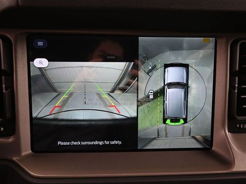 New 2025 Ford Bronco Outer Banks image 3