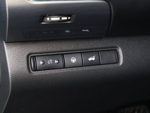 Used 2024 Nissan Pathfinder SL FWD image 23