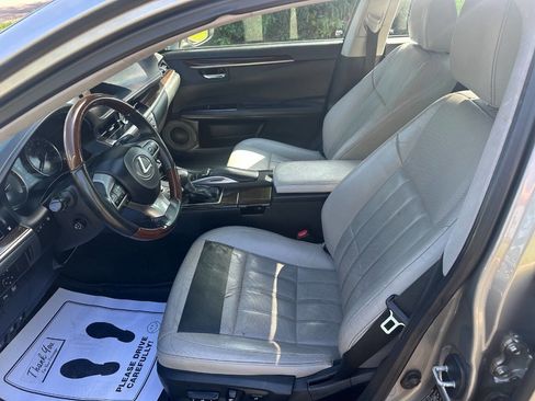 Used 2018 Lexus ES 350 w/ Luxury Package w/Wood Trim FWD image 8