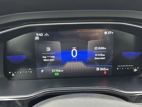 Used 2024 Volkswagen Jetta SE image 12