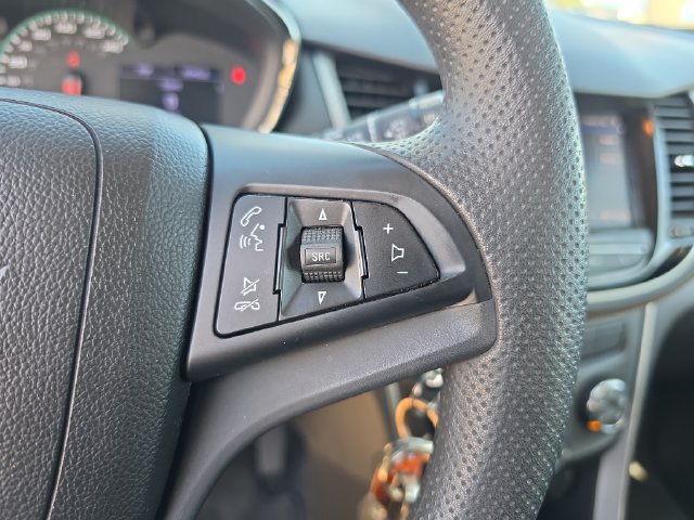 Used 2020 Chevrolet Trax LS FWD image 18