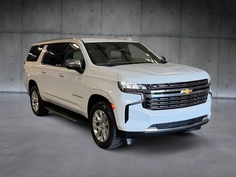Used 2024 Chevrolet Suburban Premier image 7