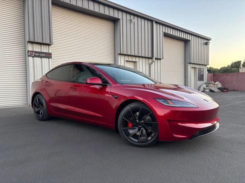 Used 2024 Tesla Model 3 Performance AWD/4WD image 2