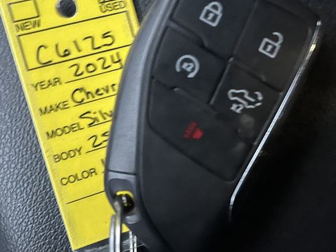 Certified 2024 Chevrolet Silverado 2500 Custom w/ Custom Convenience Package image 23