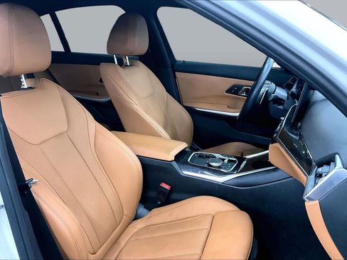 Used 2024 BMW 330i Sedan w/ Convenience Package RWD image 8
