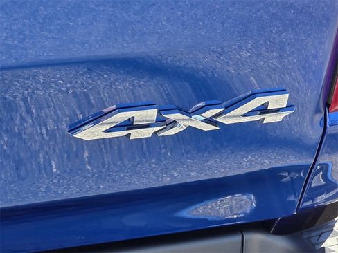 Used 2019 RAM 1500 Laramie image 31