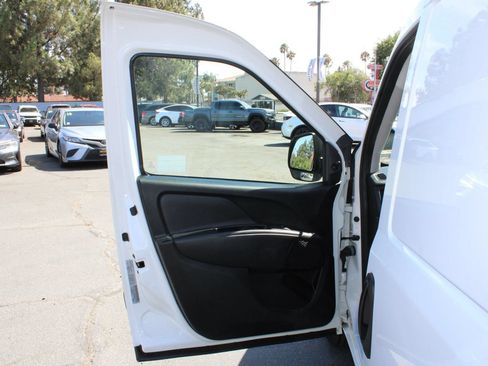 Used 2021 RAM ProMaster City Tradesman FWD image 3