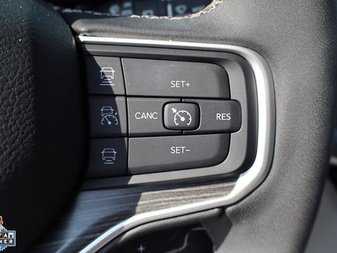 Used 2023 Jeep Wagoneer Series III w/ Convenience Group I RWD image 15
