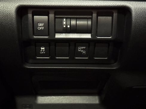 Used 2018 Subaru Crosstrek 2.0i Premium w/ Eyesight System AWD/4WD image 28