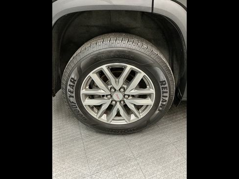 Used 2017 GMC Acadia SLE w/ Driver Alert Package I FWD image 39