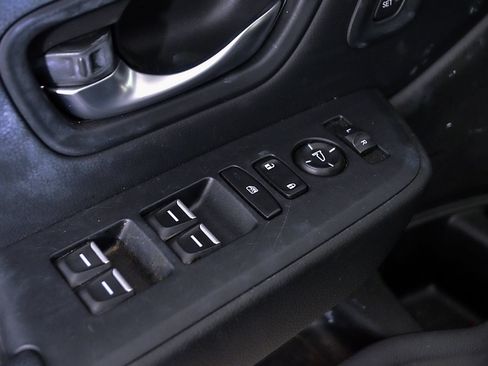 Used 2024 Honda Pilot EX-L image 17