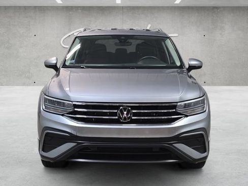 Used 2024 Volkswagen Tiguan SE FWD image 18