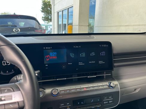 Used 2025 Hyundai Kona SEL image 21