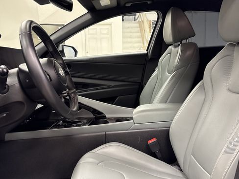 Used 2024 Hyundai Elantra Limited image 5