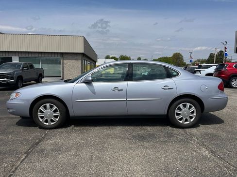 Used 2005 Buick LaCrosse CX w/ Silver Convenience Package FWD image 2