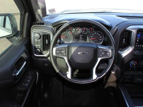 Used 2021 Chevrolet Silverado 1500 LT Trail Boss w/ Convenience Package II AWD/4WD image 9