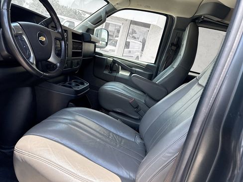 Used 2017 Chevrolet Express 2500 LS image 17