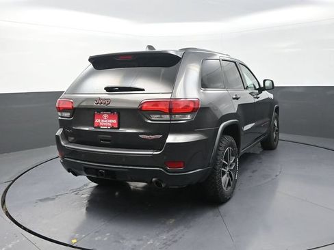Used 2018 Jeep Grand Cherokee Trailhawk AWD/4WD image 8